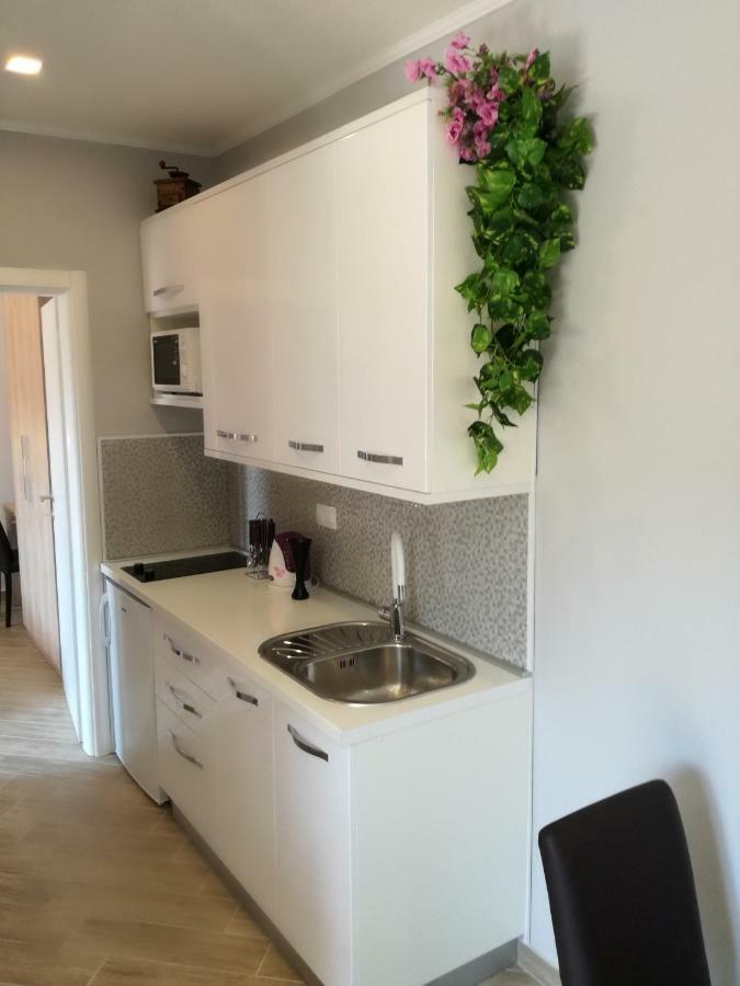 Apartments Smokva Makarska Eksteriør bilde