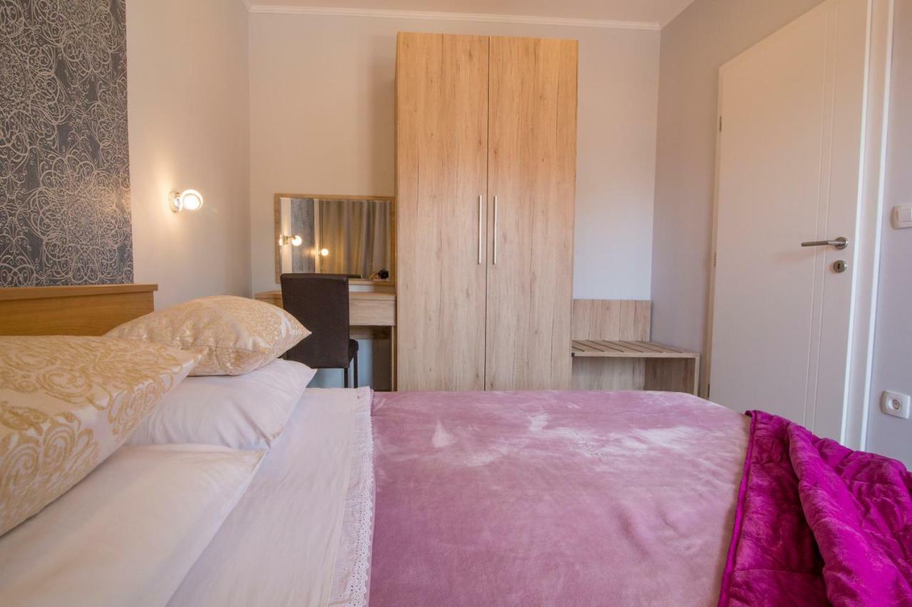 Apartments Smokva Makarska Eksteriør bilde